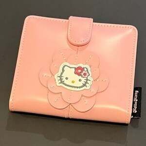 Vintage Hello Kitty Pink Faux Leather Bifold Wallet with Flower Appliqué
